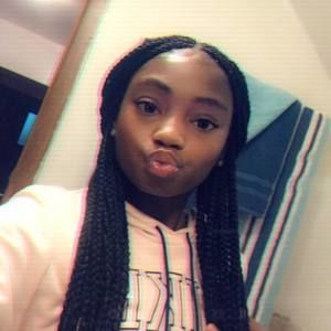 Meet your Posher, Monay